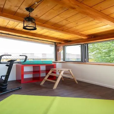 Beautiful Renovated 度假居 *